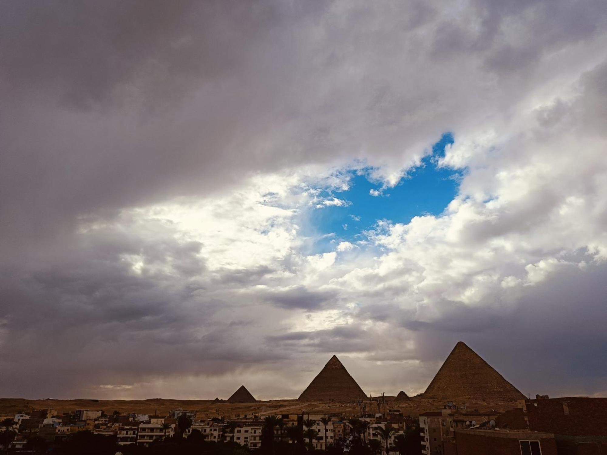 Pyramid Stars Kairo