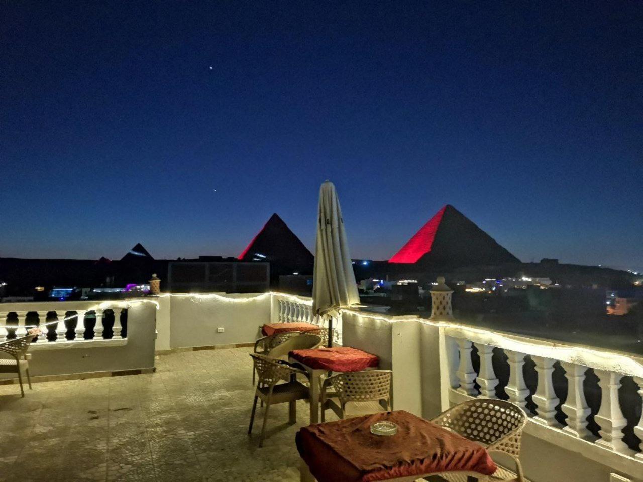 Pyramid Stars Kairo
