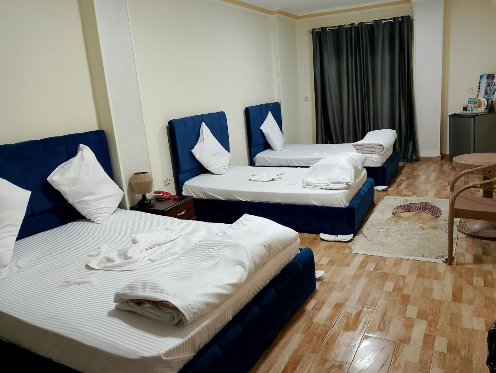 Hotel Pyramid Stars *
