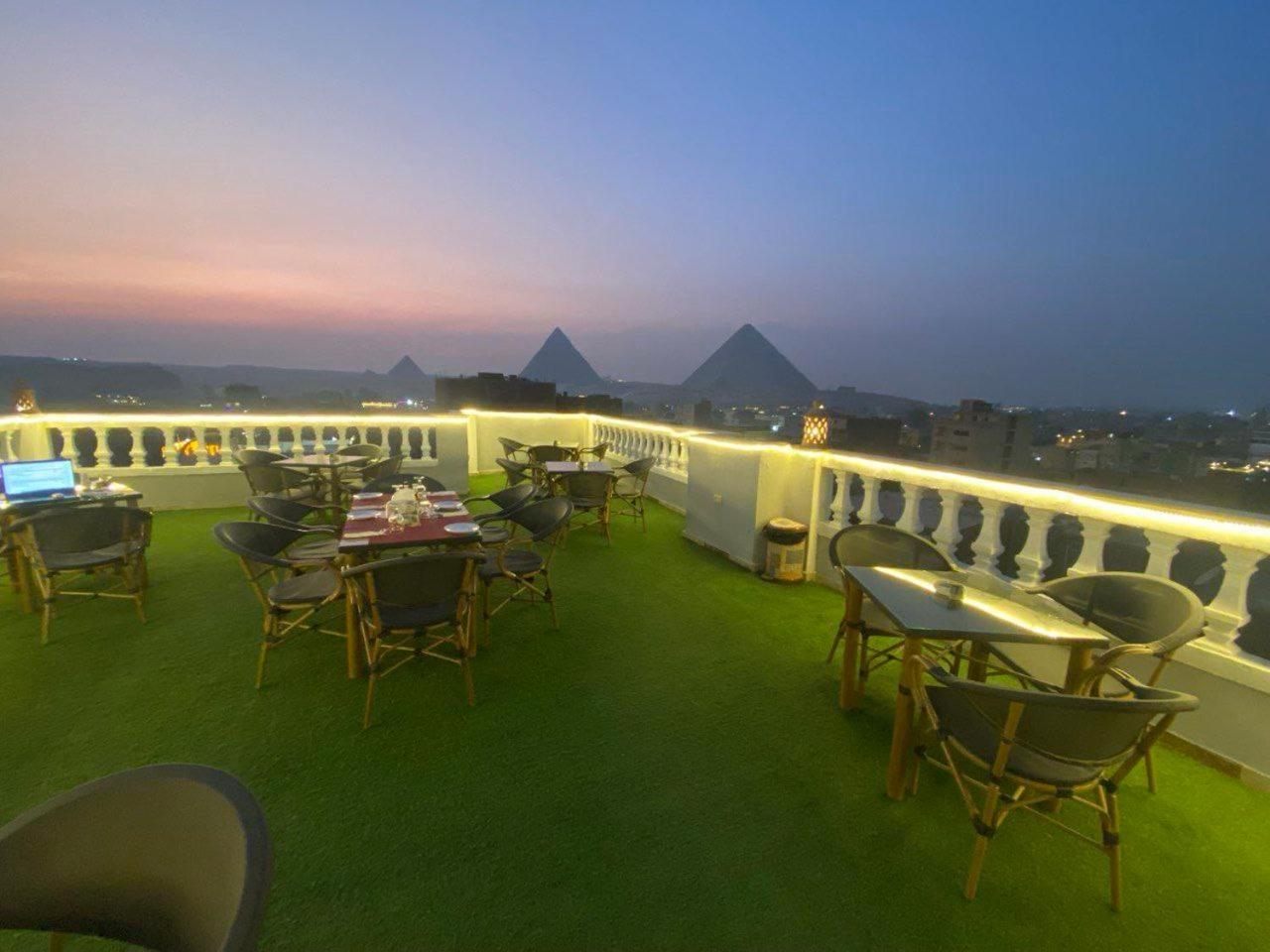 Hotel Pyramid Stars